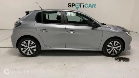 Car image 4