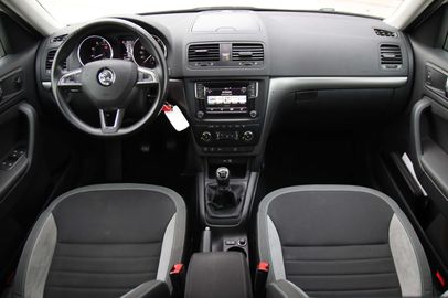 Car image 13