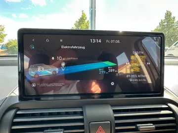 Car image 35