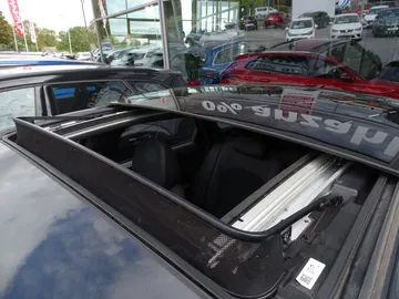 Car image 35
