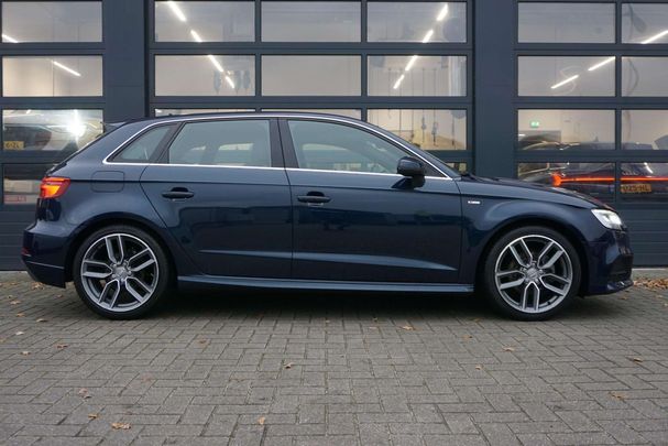 Audi A3 30 TFSI S tronic S-line Sport Sportback 85 kW image number 2