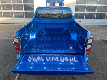 Car image 38