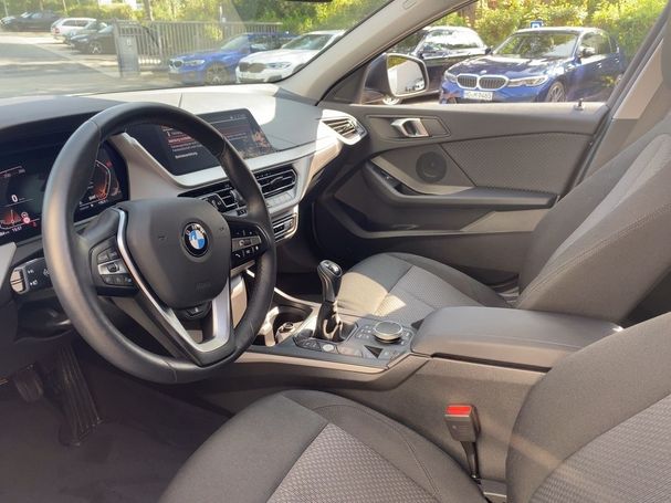 BMW 118i 100 kW image number 8