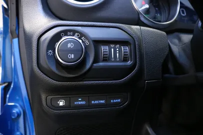 Car image 28