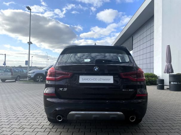 BMW X3 xDrive20i Luxury Line 135 kW image number 4