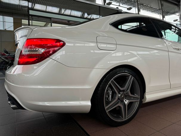 Mercedes-Benz C 63 AMG C Coupe 336 kW image number 22