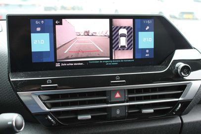 Car image 26