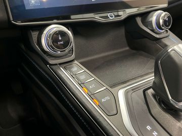 Car image 31