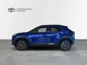 Car image 4