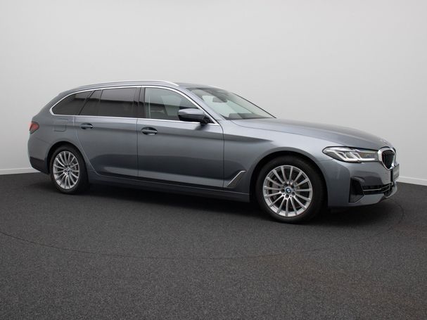 BMW 530 Touring xDrive 215 kW image number 2