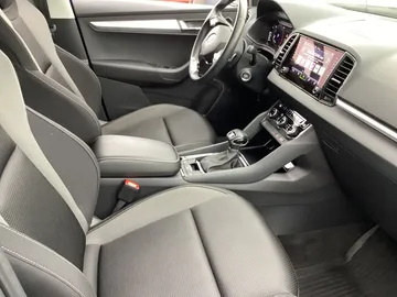 Car image 15