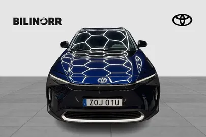Car image 3
