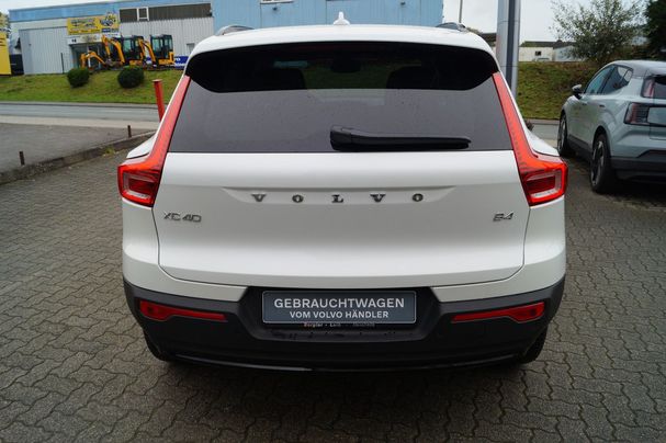 Volvo XC40 B4 Plus Dark DKG 145 kW image number 4