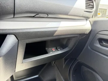 Car image 50
