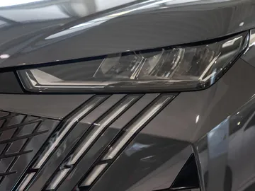 Car image 27