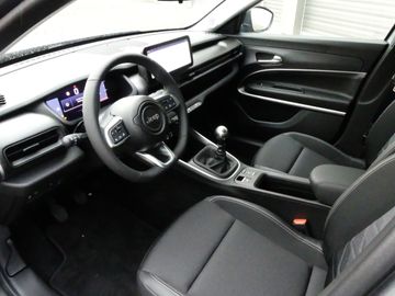 Car image 11