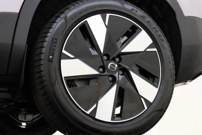Car image 35