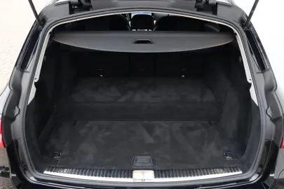 Car image 43
