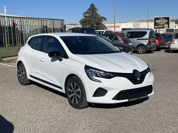 Renault Clio TCe 90 66 kW image number 2