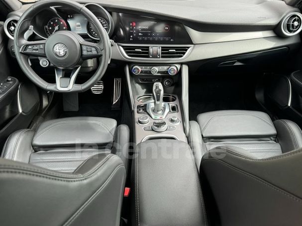 Alfa Romeo Giulia 2.2 AT8 140 kW image number 7