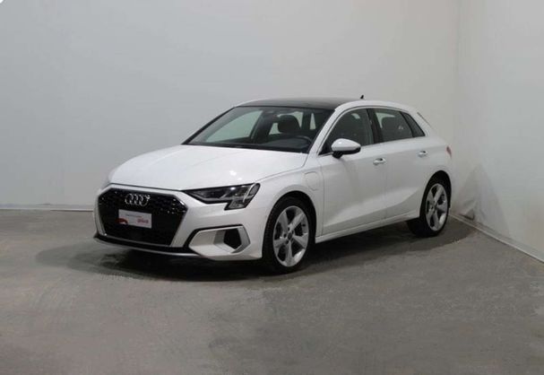 Audi A3 40 TFSIe S tronic Advanced Business 150 kW image number 1