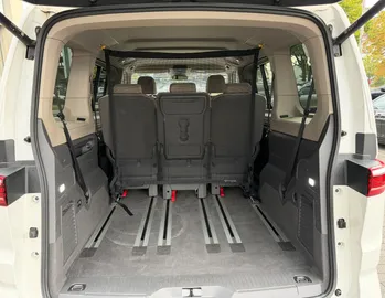 Car image 38