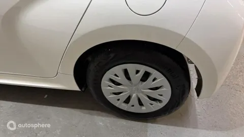 Car image 20
