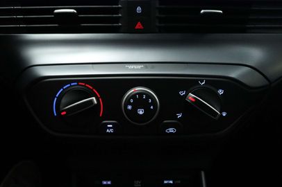 Car image 37