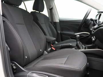 Car image 31