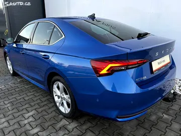 Car image 35