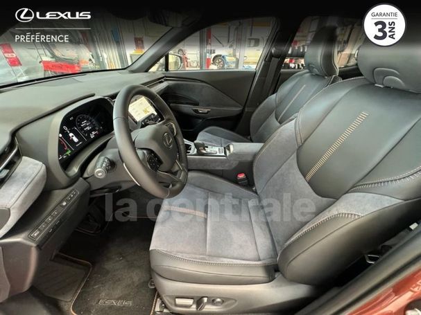 Lexus LBX 1.5 100 kW image number 19