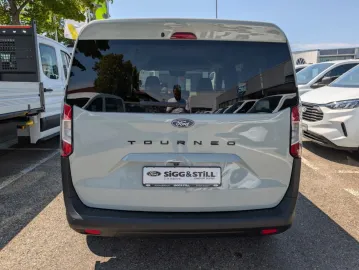 Car image 28