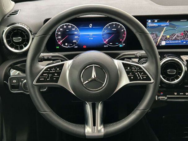 Mercedes-Benz A 180 100 kW image number 10