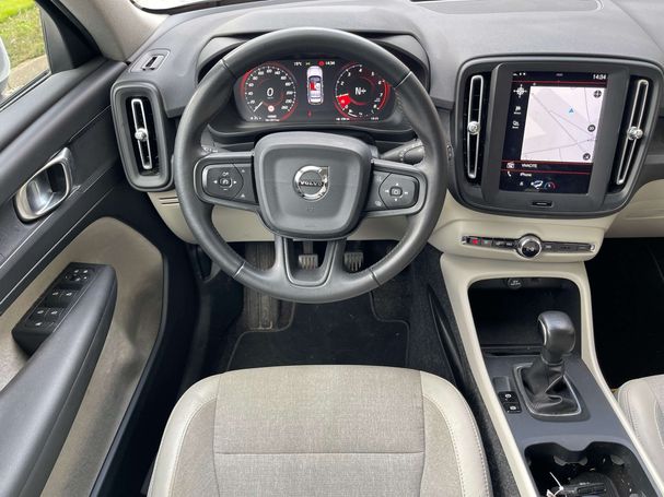 Volvo XC40 T3 115 kW image number 11