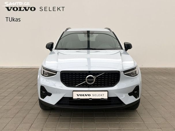 Volvo XC40 B4 Plus Dark 145 kW image number 3