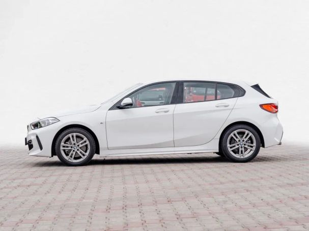 BMW 118i M Sport 103 kW image number 3