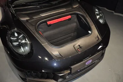 Car image 38