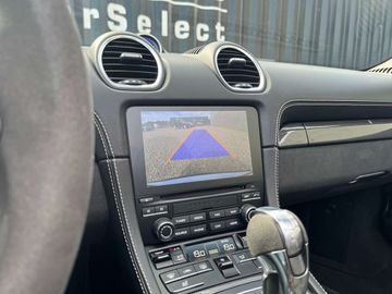 Car image 30