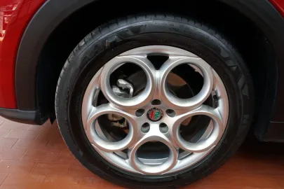 Car image 36