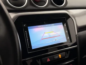 Car image 24
