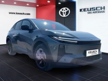 Car image 18