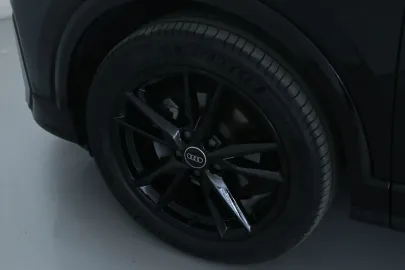 Car image 27