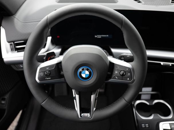 BMW iX2 xDrive30 M Sport 230 kW image number 7