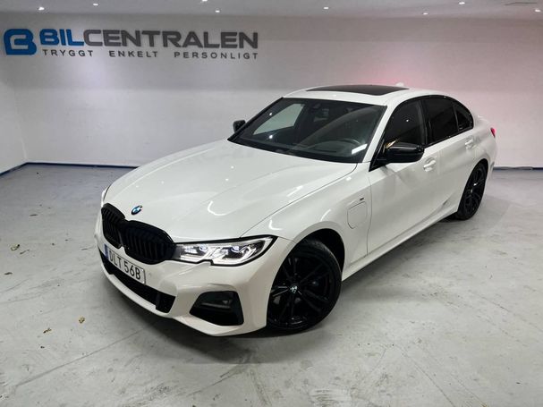 BMW 330 e M Sport Steptronic 216 kW image number 1