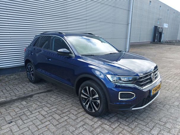 Volkswagen T-Roc 1.5 TSI Style DSG 110 kW image number 2