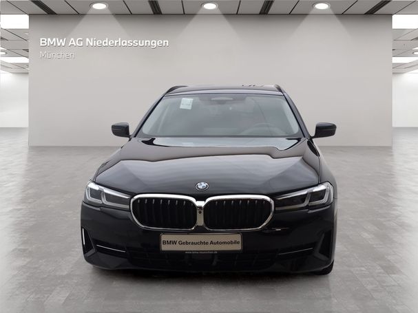 BMW 520d Touring xDrive 140 kW image number 2