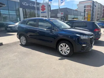 Car image 3