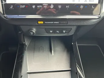 Car image 36