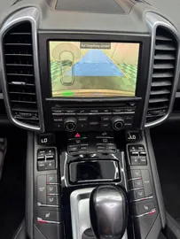 Car image 30
