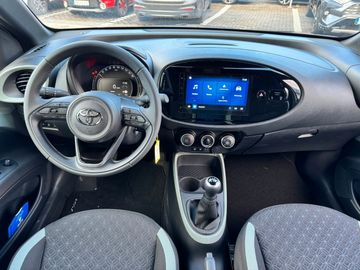 Car image 15